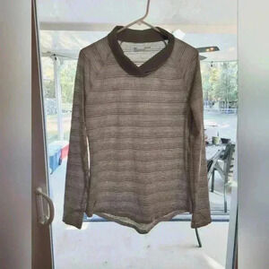 Men's Under Armour golf pullover shirt size Medium,  never worn $15